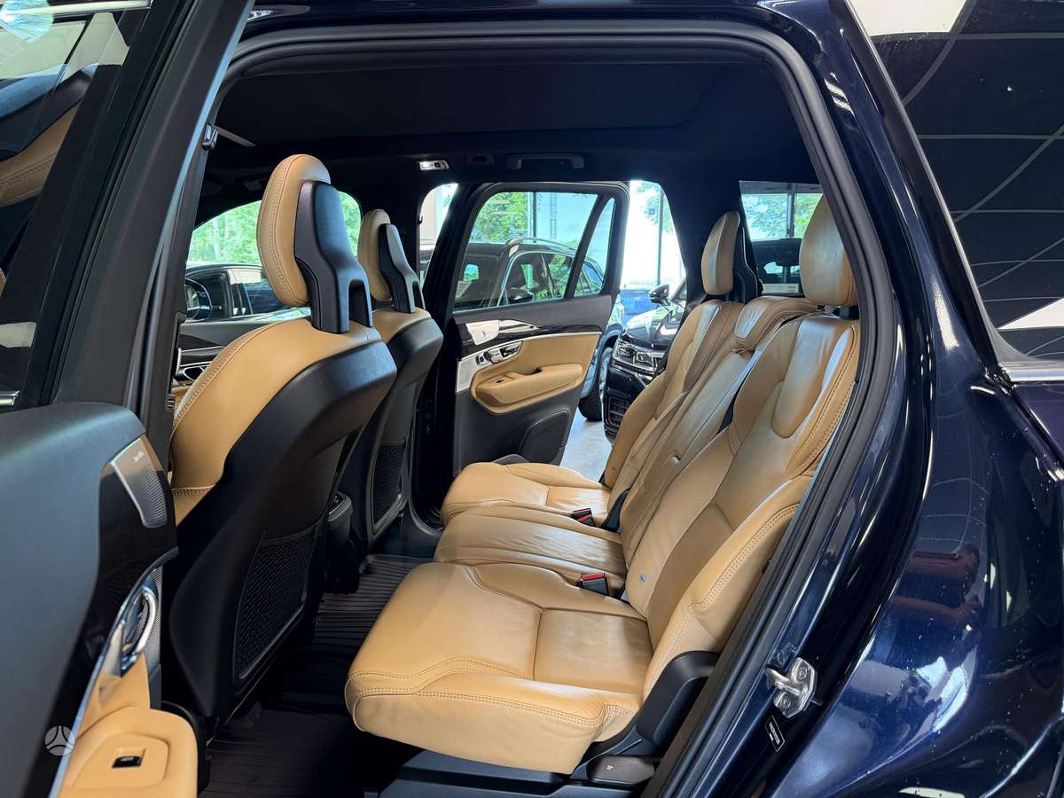 Volvo XC90 - 10