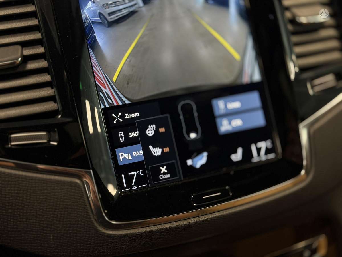 Volvo XC90, 2.0 l., off-road / crossover