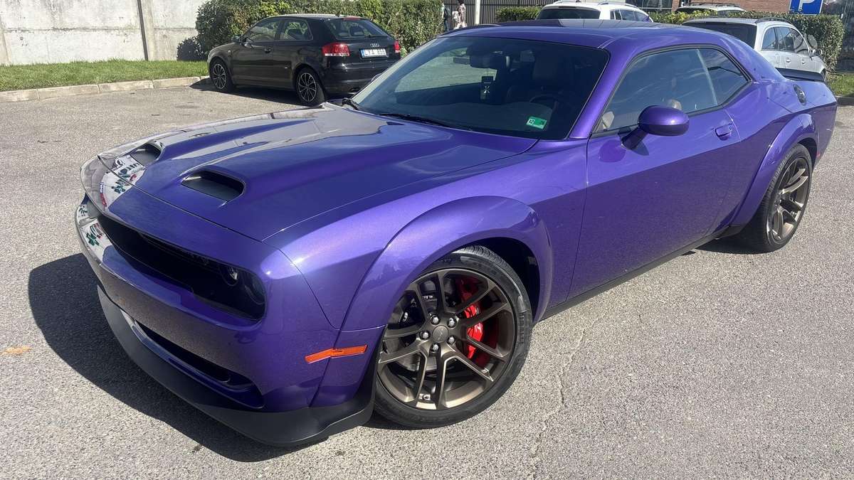 Dodge Challenger, 6.2 l., Седан