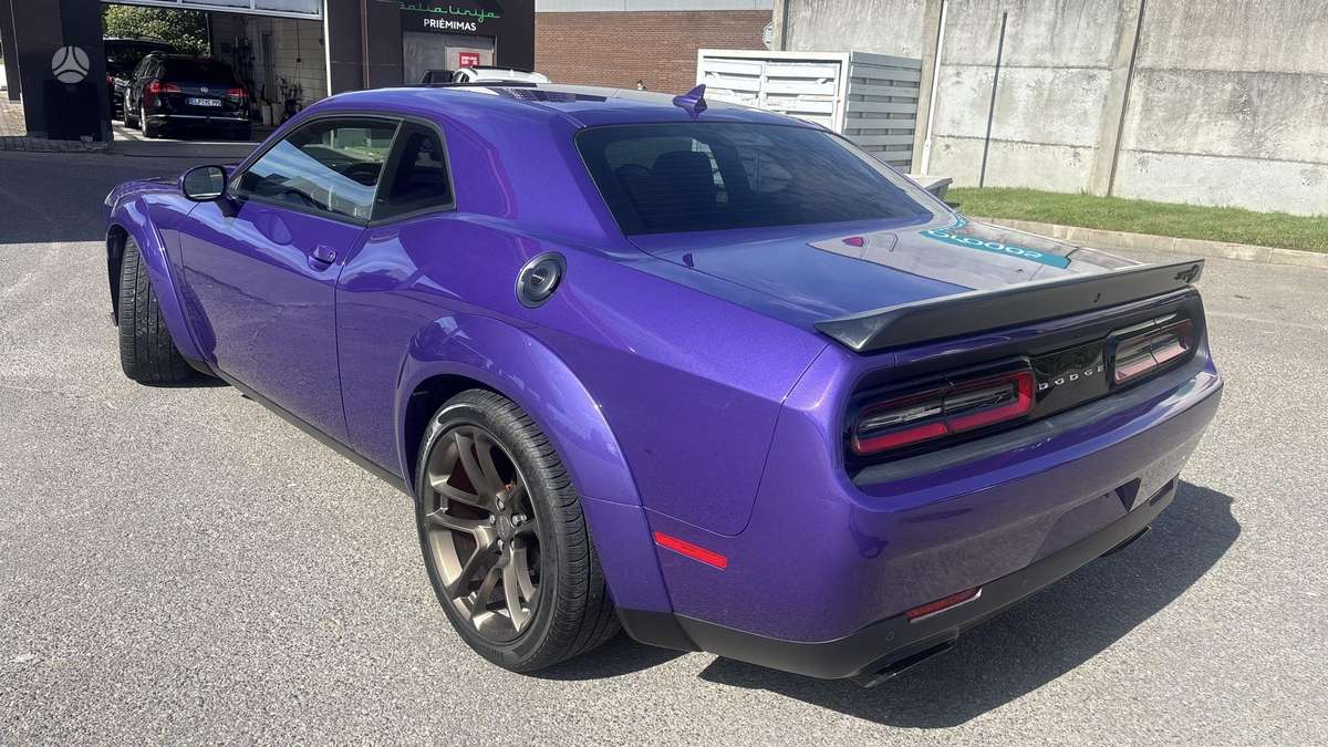 Dodge Challenger, 6.2 l., Седан