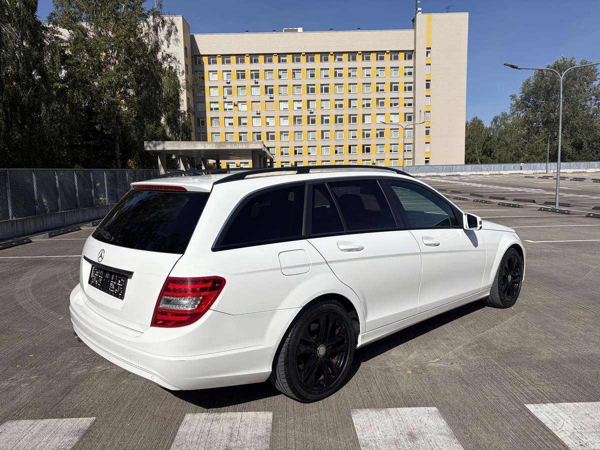 Mercedes-Benz C220, wagon