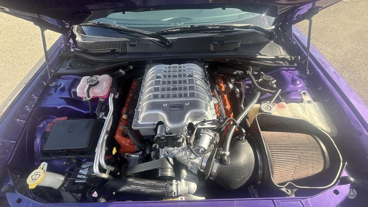 Dodge Challenger, 6.2 l., Седан