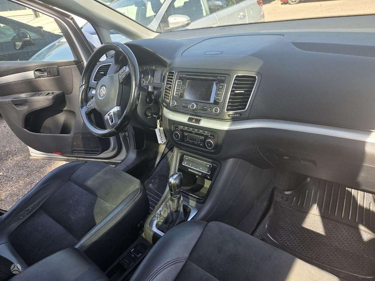 Volkswagen Sharan - 9