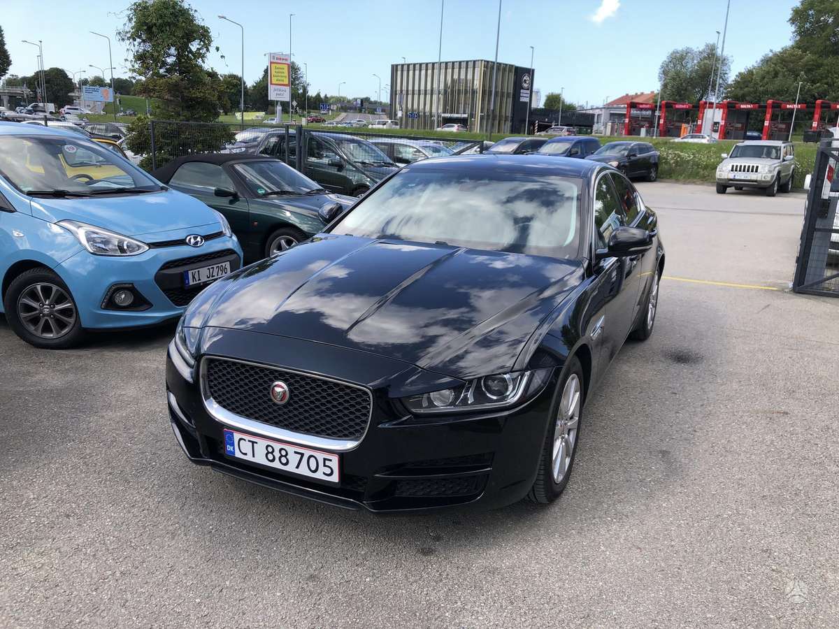 Jaguar XE, 2.0 l., Седан