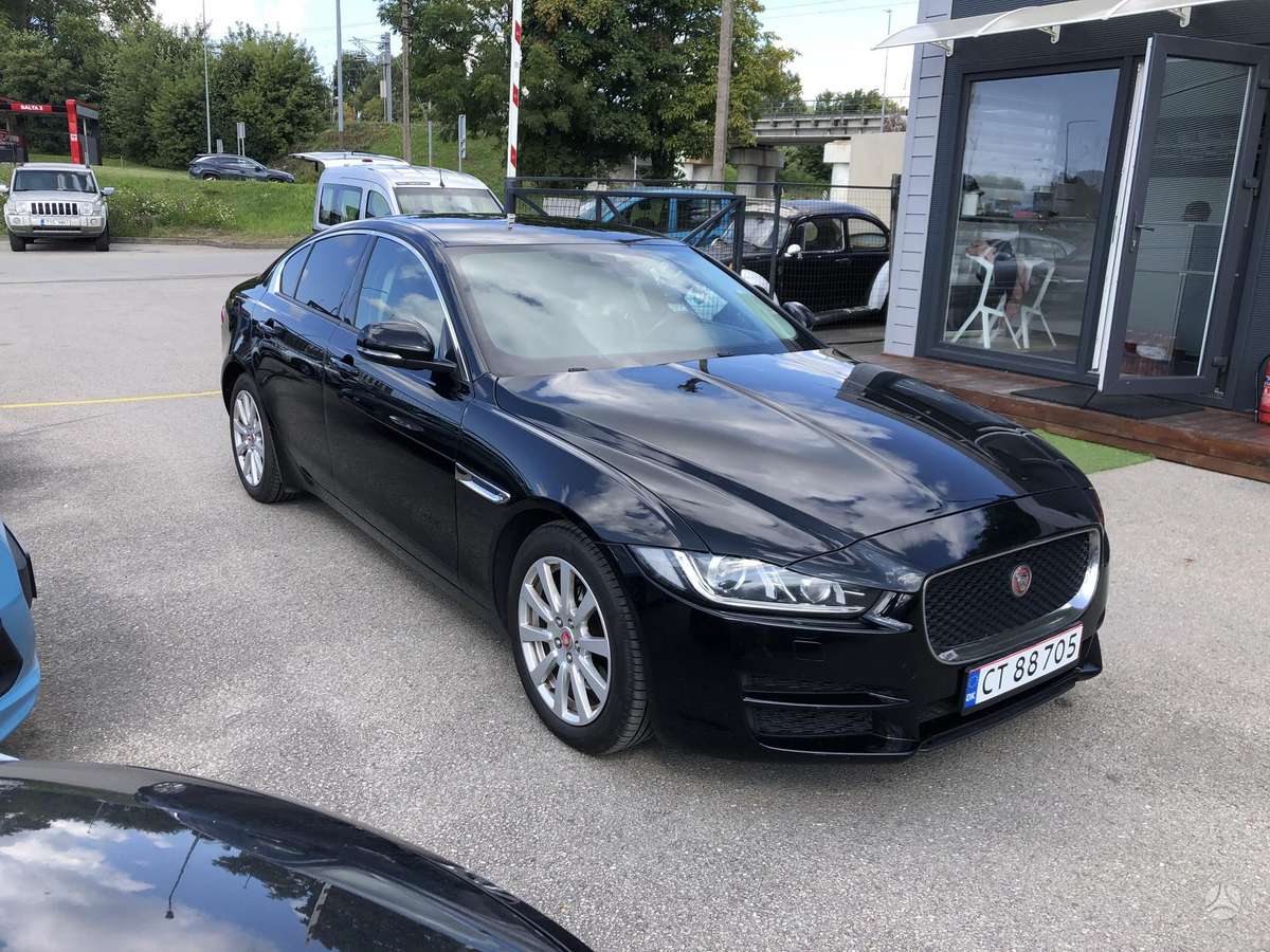 Jaguar XE, 2.0 l., Седан