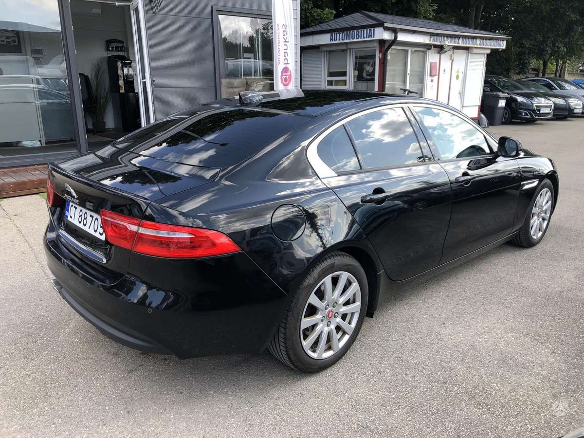 Jaguar XE, 2.0 l., Седан