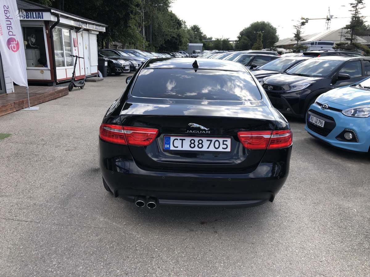Jaguar XE, 2.0 l., Седан