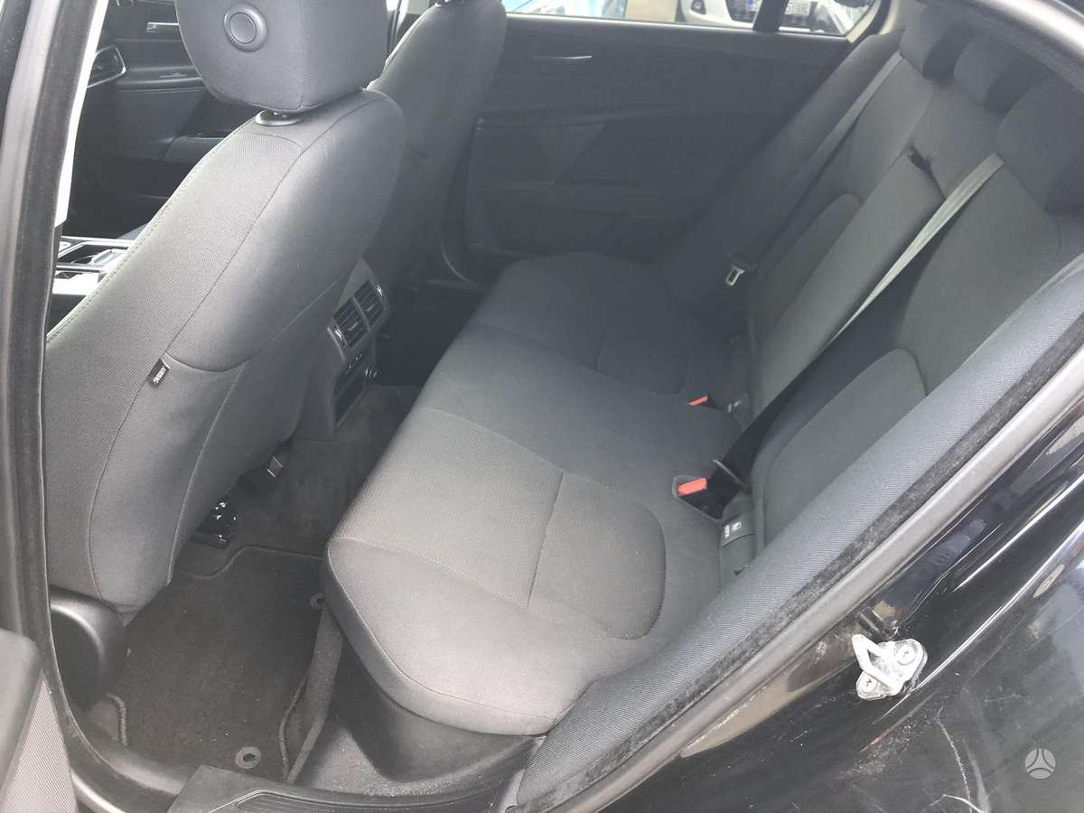 Jaguar XE, 2.0 l., Седан