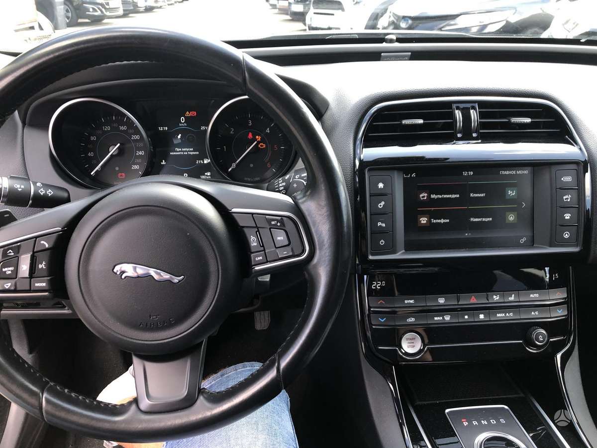 Jaguar XE, 2.0 l., Седан