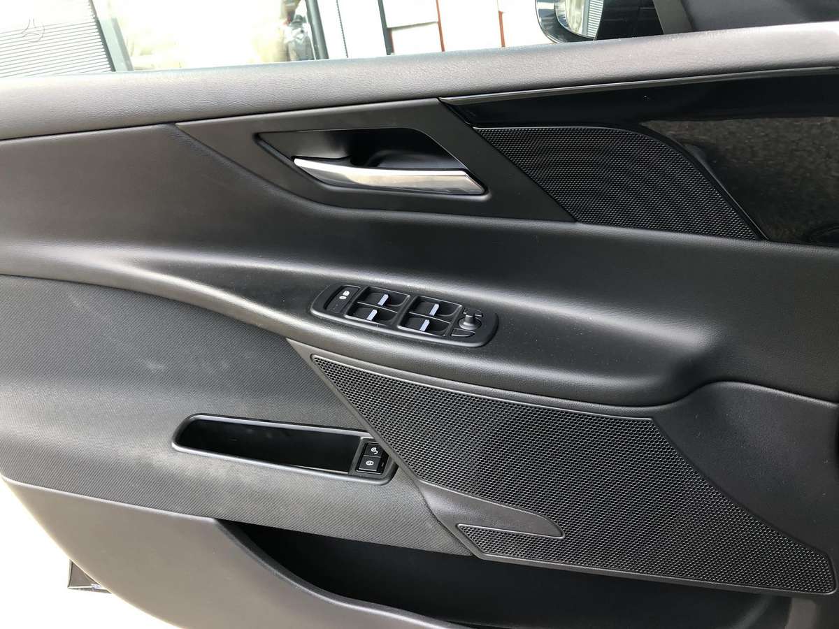 Jaguar XE, 2.0 l., Седан
