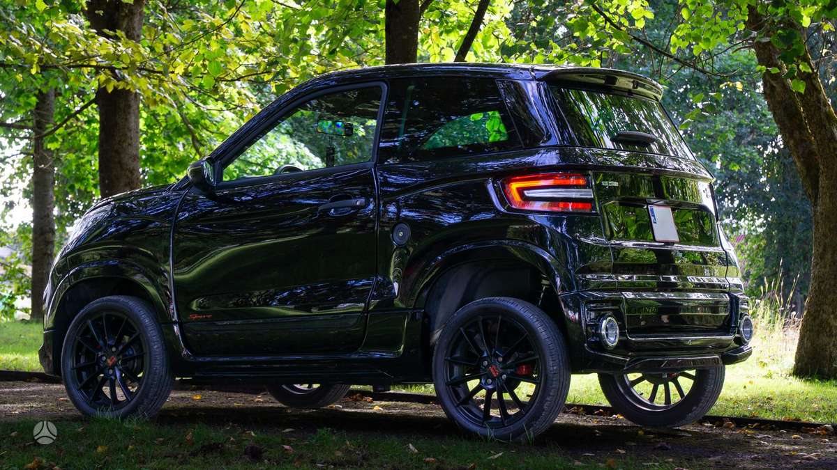 Ligier JS60, 0.5 l., hatchback