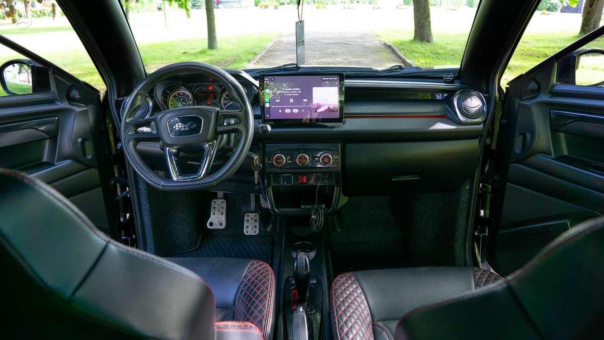 Ligier JS60, 0.5 l., hatchback