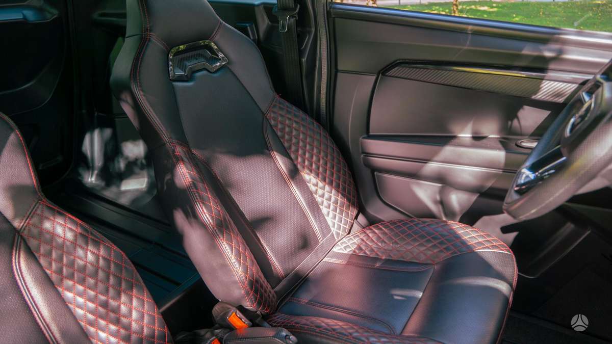 Ligier JS60, 0.5 l., hatchback