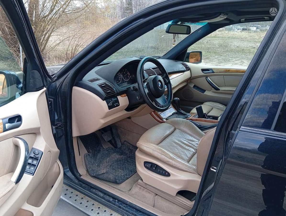 BMW X5, 3.0 l., Минивэн