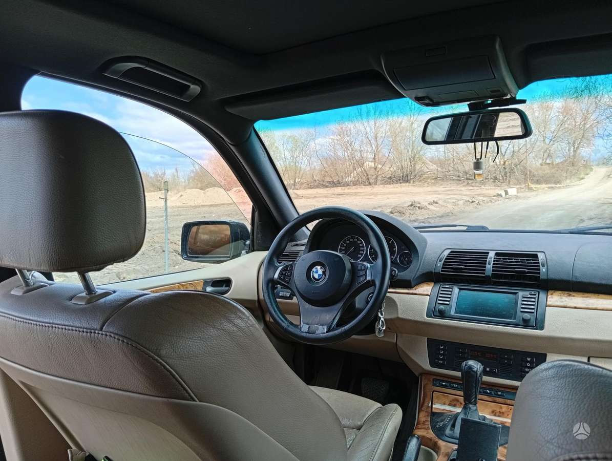 BMW X5, 3.0 l., Минивэн