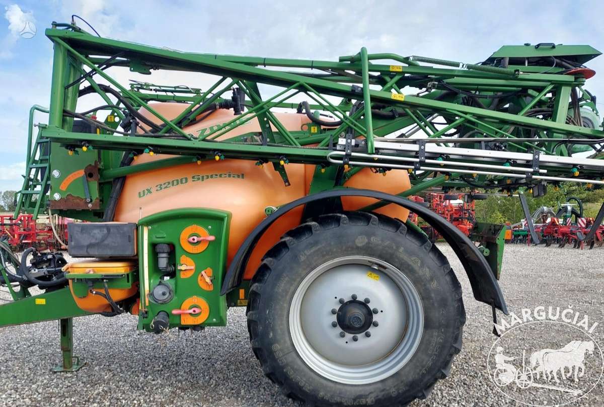 Amazone UX 3200 Special, 3200 ltr, 24, sprayers