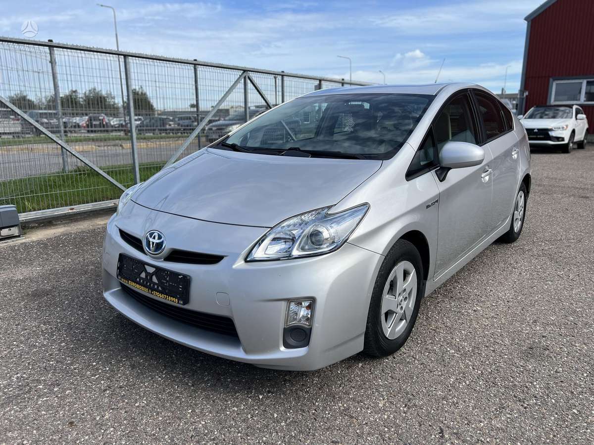 Toyota Prius - 1