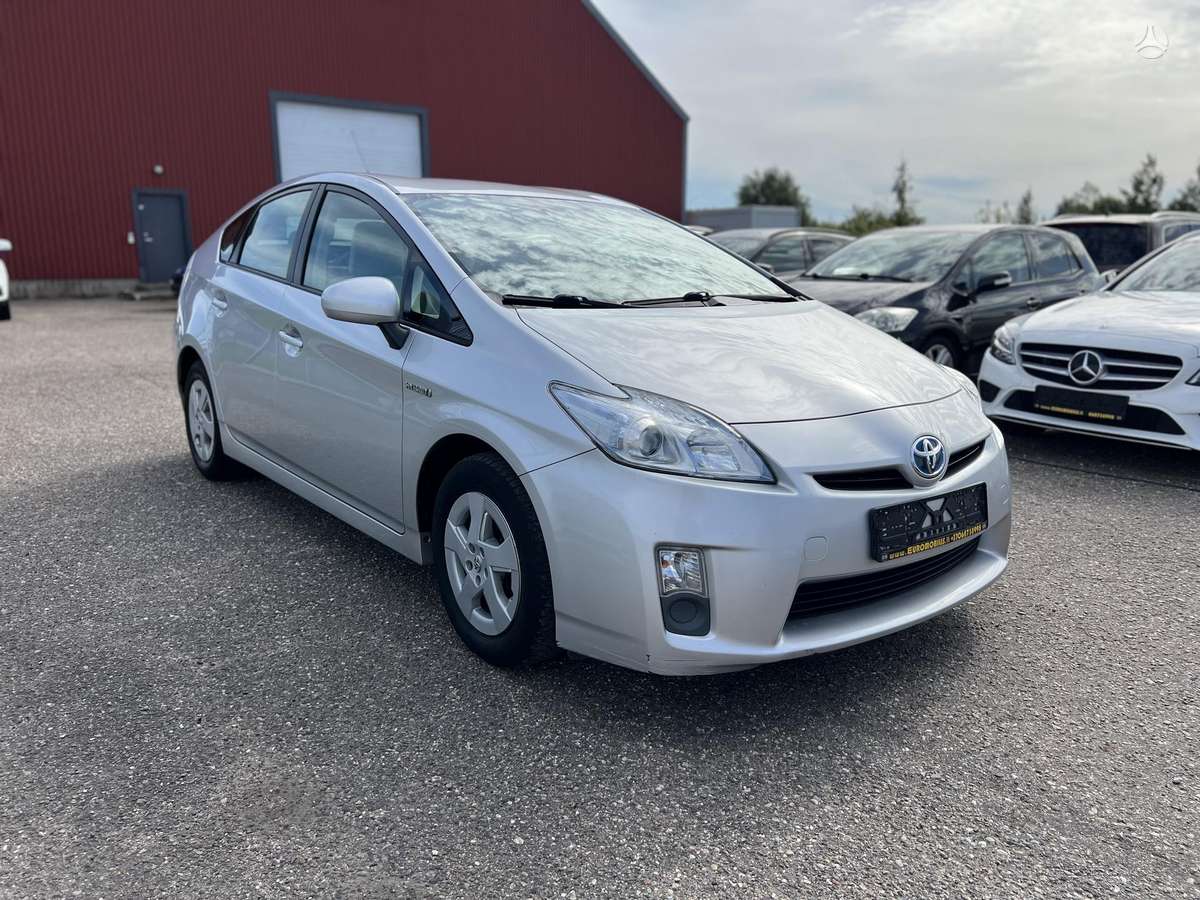 Toyota Prius - 3