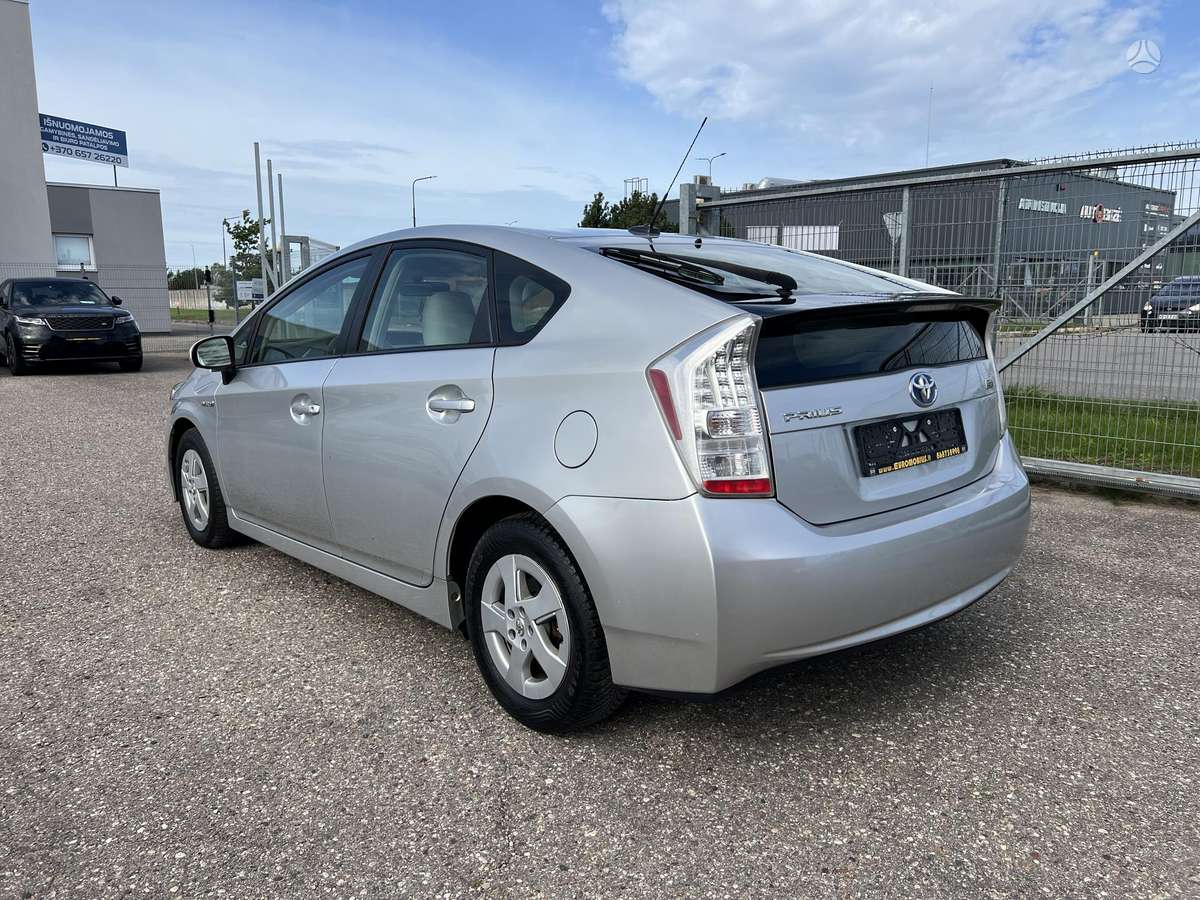 Toyota Prius - 6