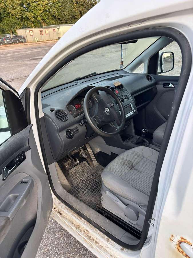 Volkswagen Caddy - 5