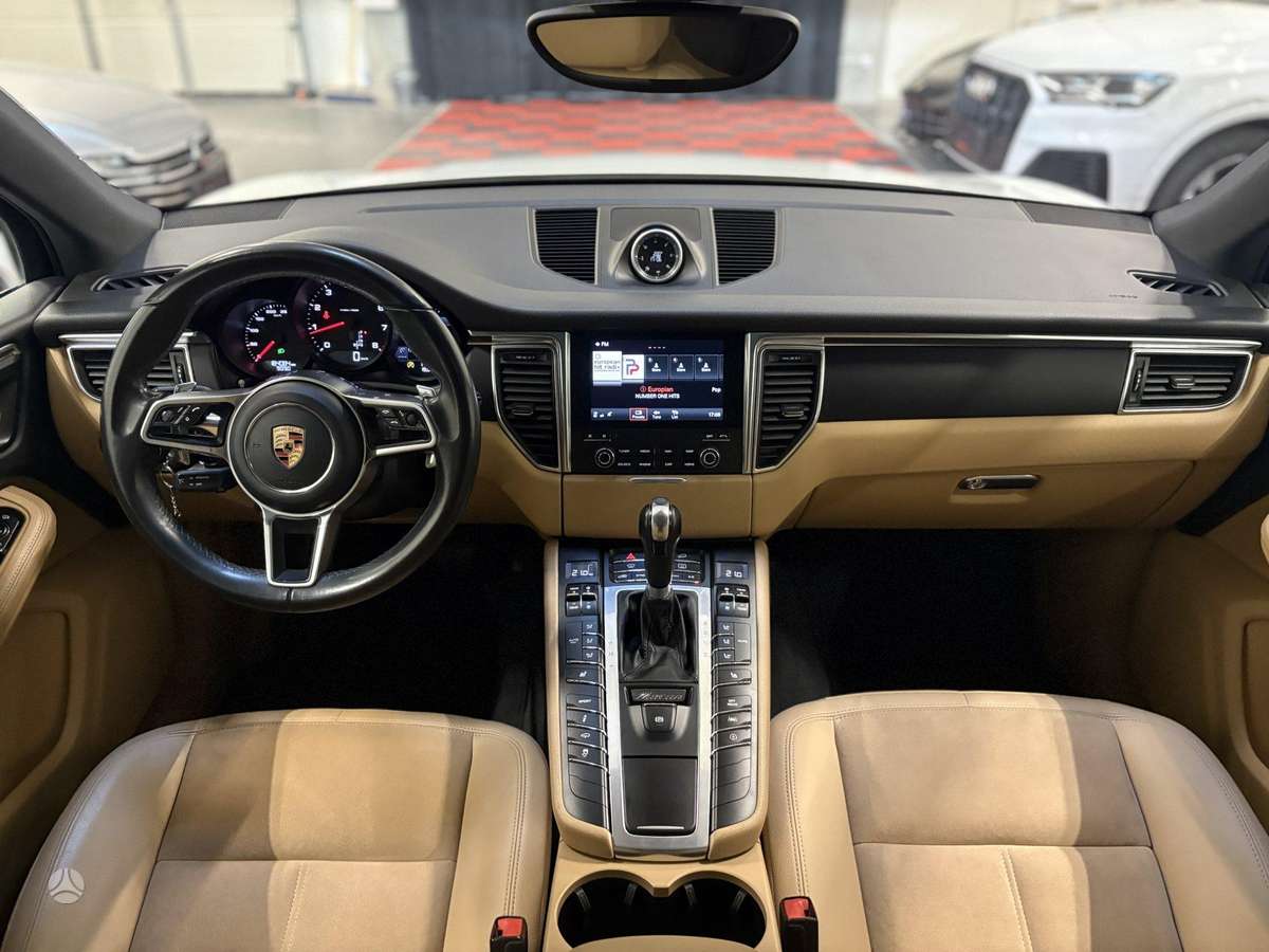 Porsche Macan, 2.0 l., Внедорожник / Кроссовер