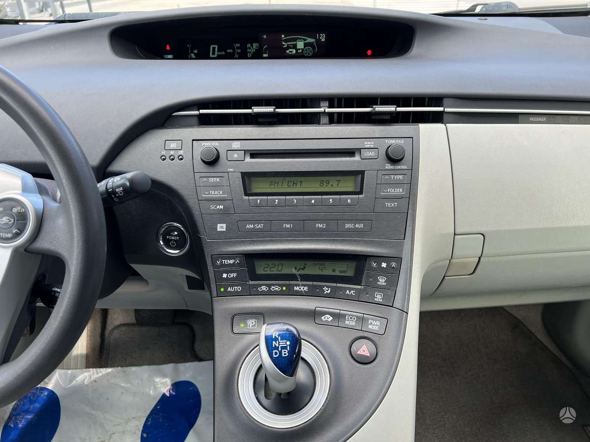 Toyota Prius - 11