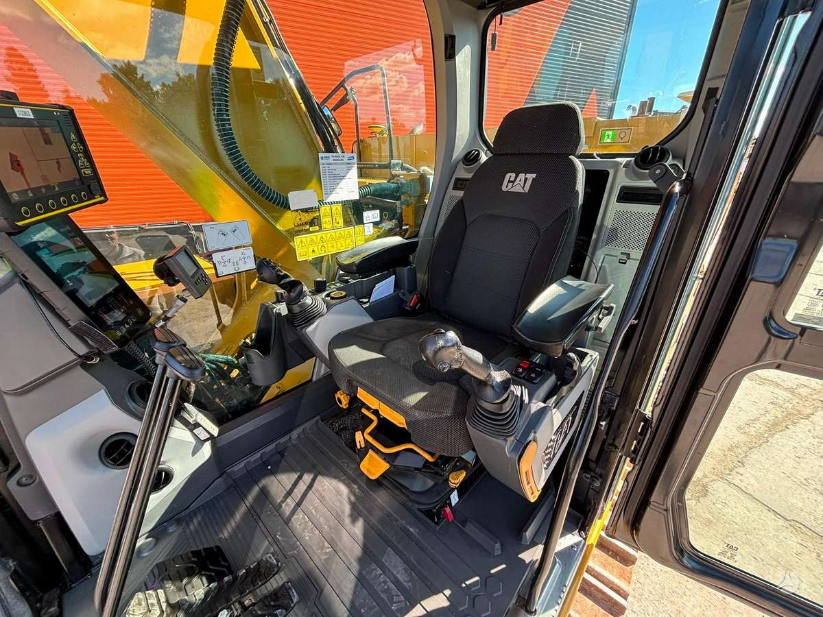 -Kita- 330 07C, excavator