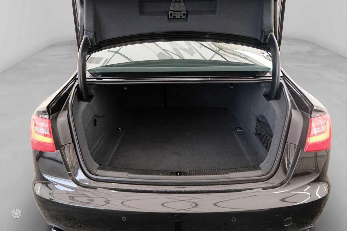 Audi A6, 2.8 l., sedanas