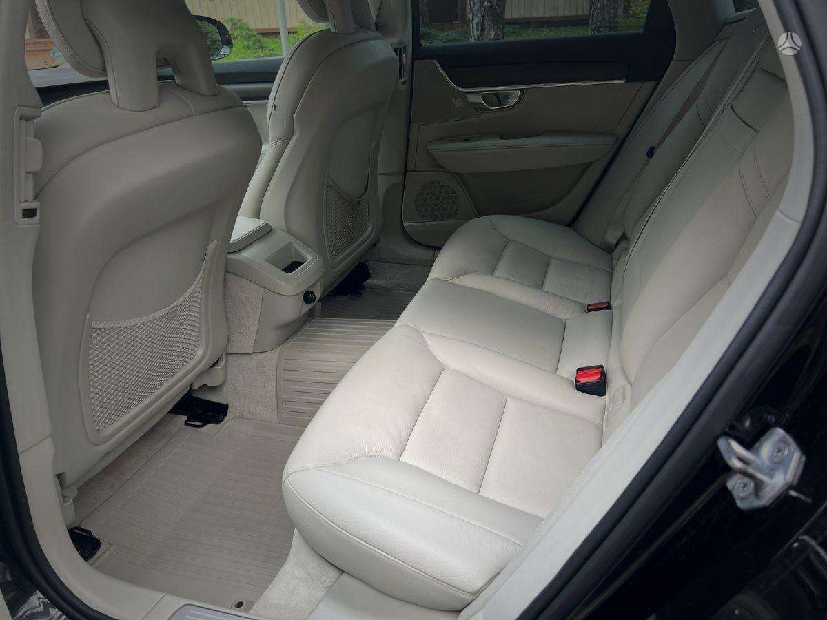 Volvo V90 Cross Country - 7