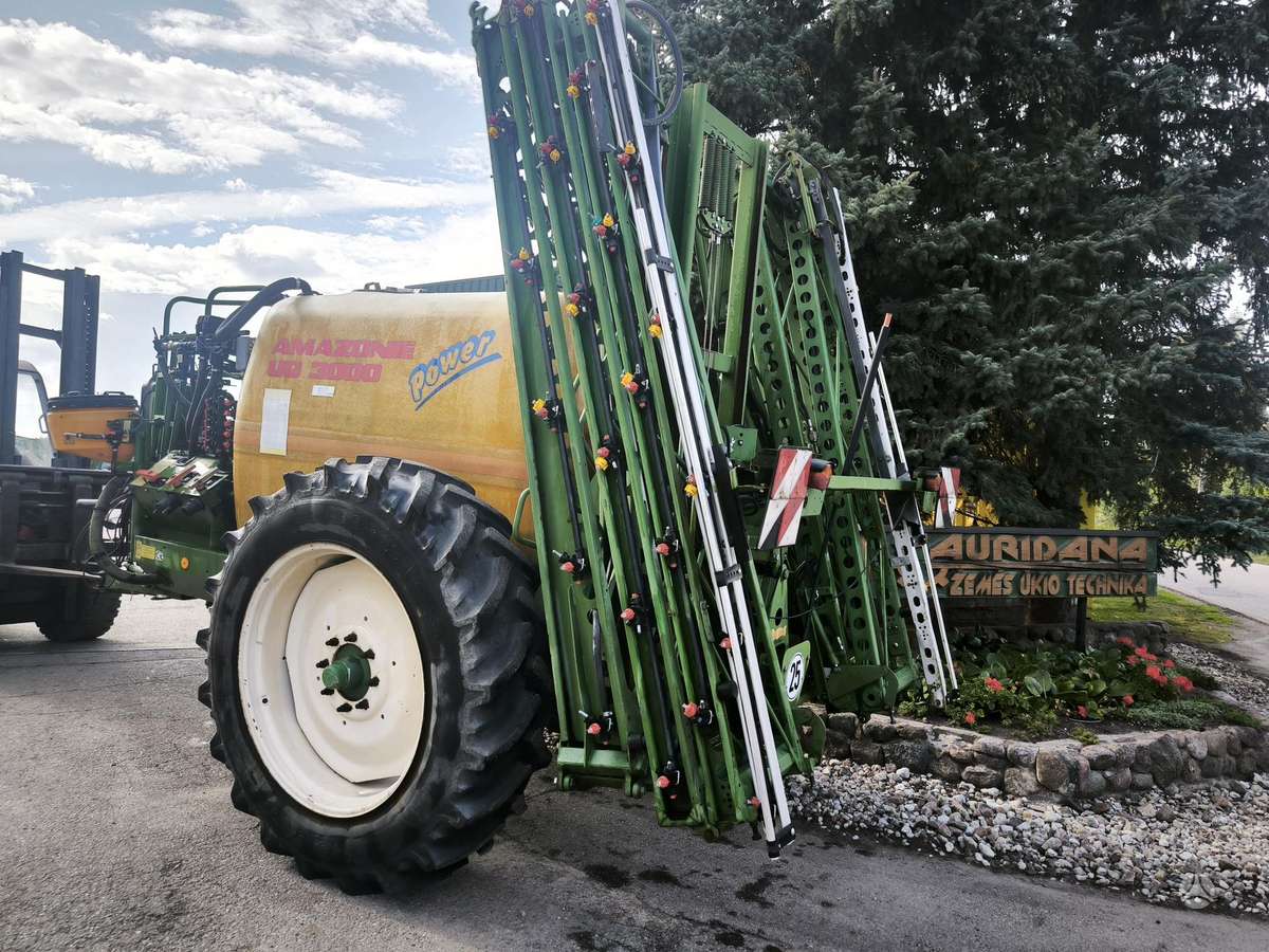 Amazone UG 3000, разбрызгиватели