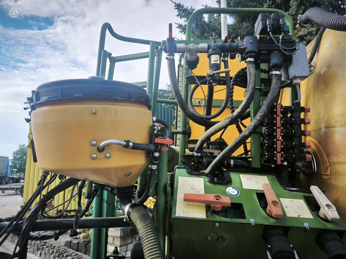 Amazone UG 3000, разбрызгиватели