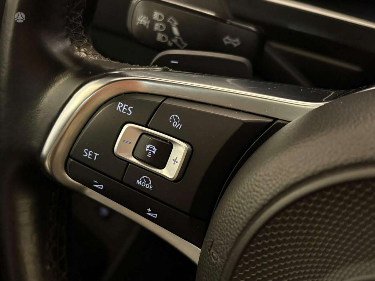 Volkswagen Tiguan - 7