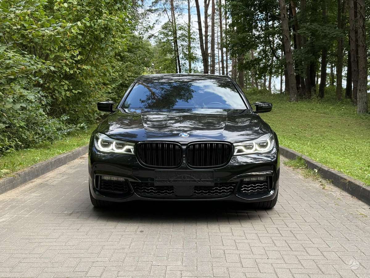 BMW 750 - 2