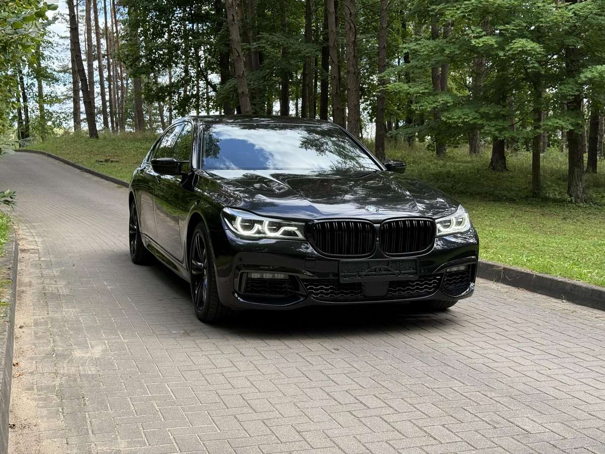BMW 750 - 3