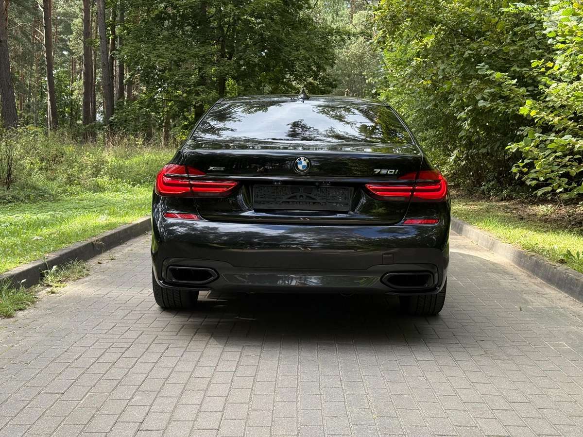 BMW 750 - 5