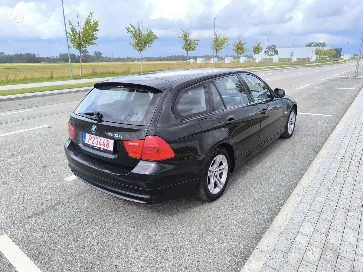 BMW 320, 2.0 l., wagon