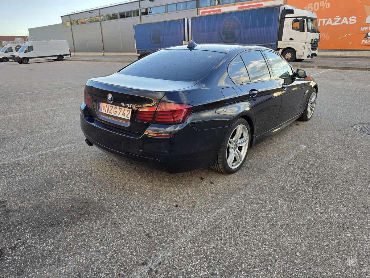 BMW 530, 3.0 l., Седан