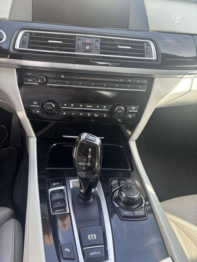 BMW 730, 3.0 l., Седан