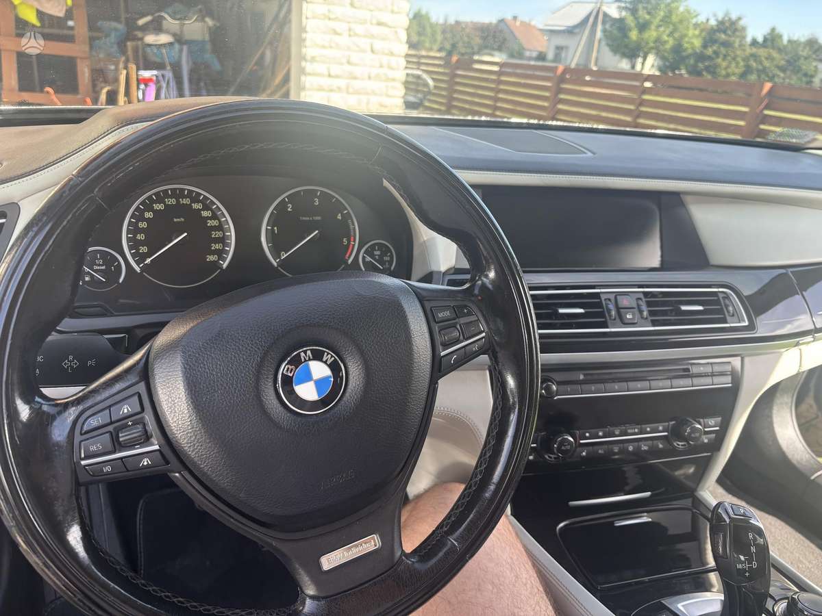 BMW 730, 3.0 l., Седан