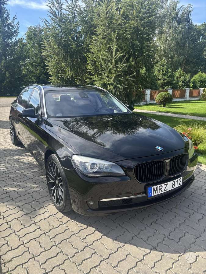 BMW 730, 3.0 l., Седан
