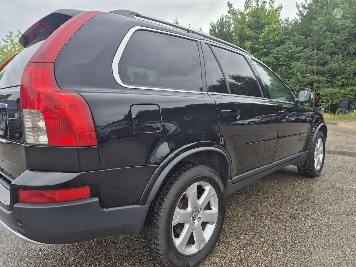 Volvo XC90 - 1
