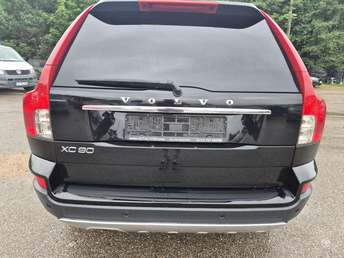 Volvo XC90 - 11