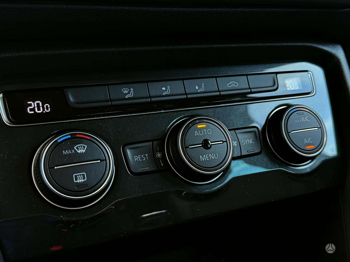 Volkswagen Tiguan - 9