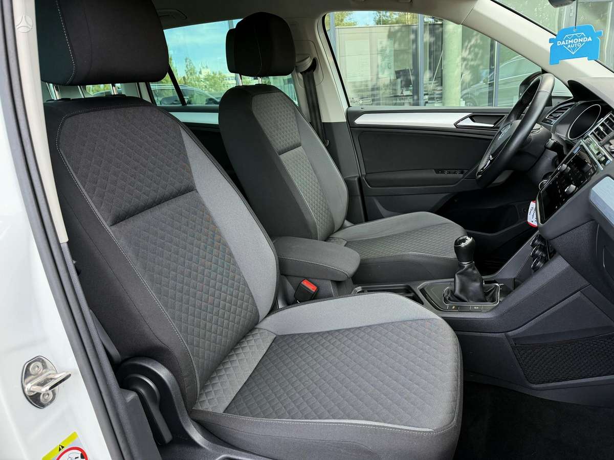 Volkswagen Tiguan - 10