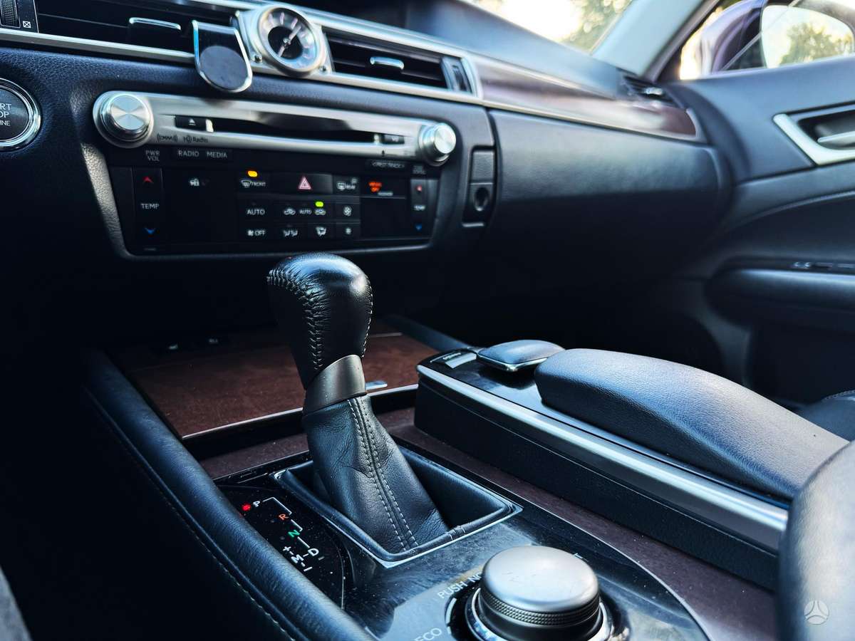 Lexus GS 350, 3.5 l., Седан