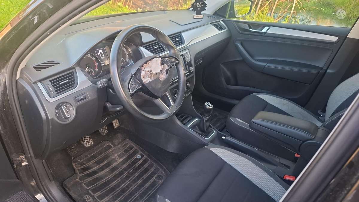 Skoda Rapid по частям. Dalimis
