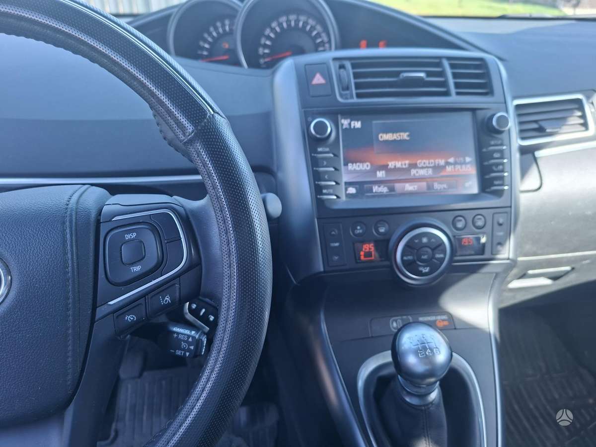 Toyota Verso - 4