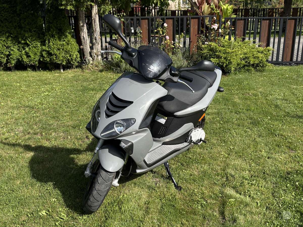 Piaggio NRG 50cc, мотороллеры / мопеды