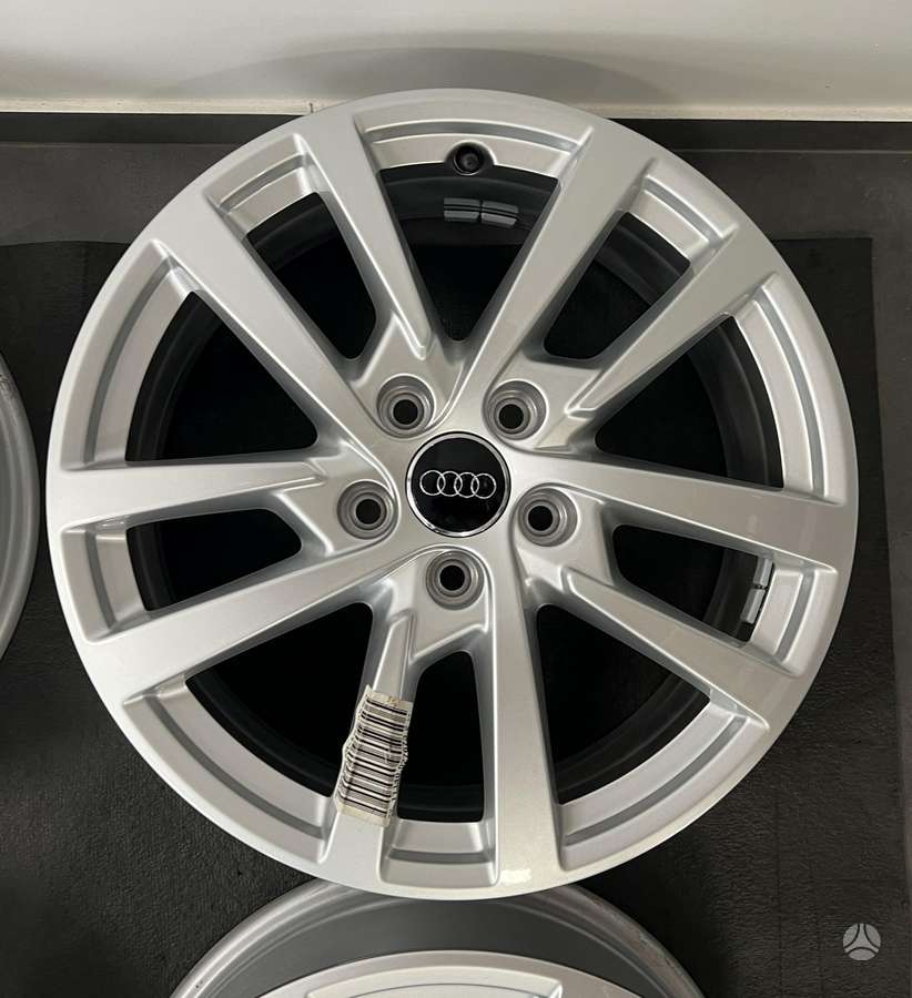 Audi A3 8V NAUJI originalūs ratai, light alloy, R17
