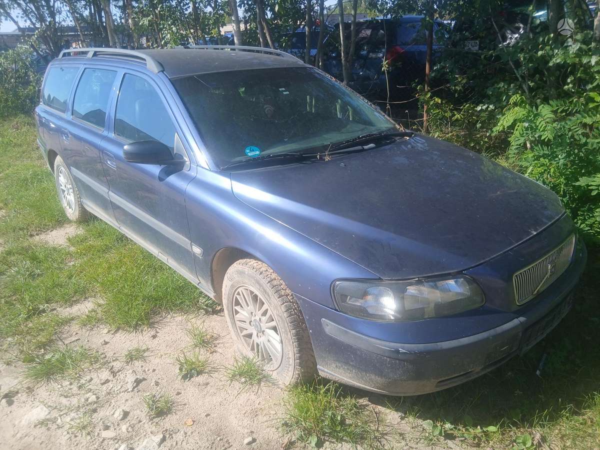 Volvo V70, 470 spalvos kodas, Dalimis